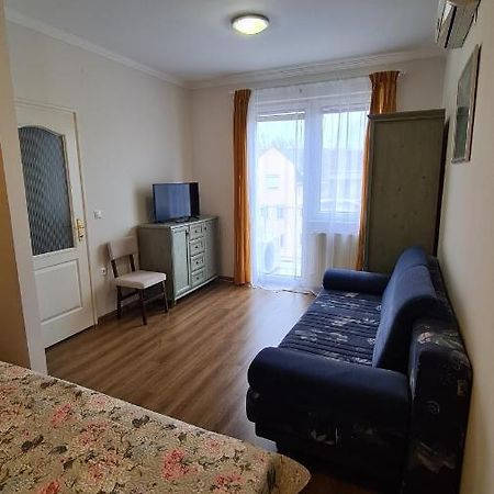 Gabi Apartman Гайдусобосло Екстер'єр фото