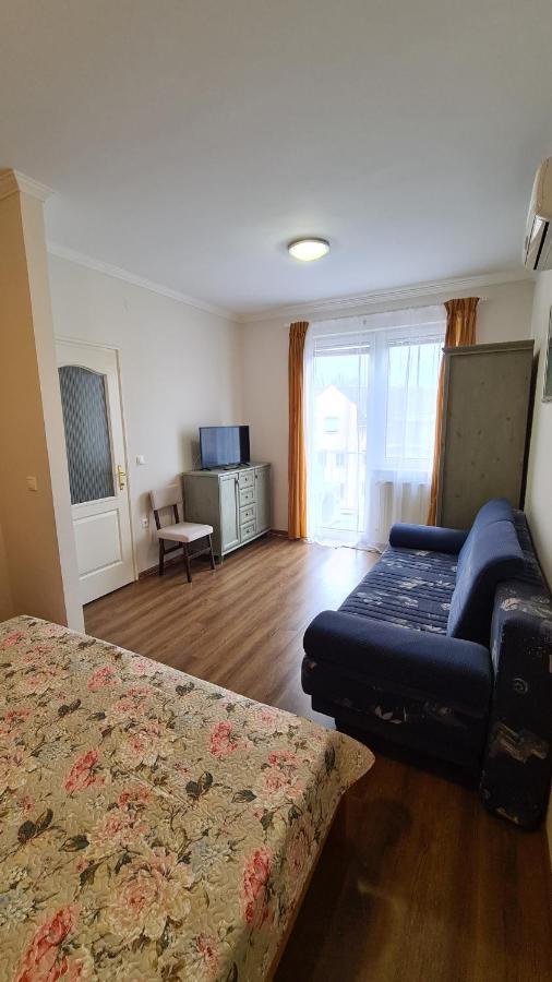 Gabi Apartman Гайдусобосло Екстер'єр фото